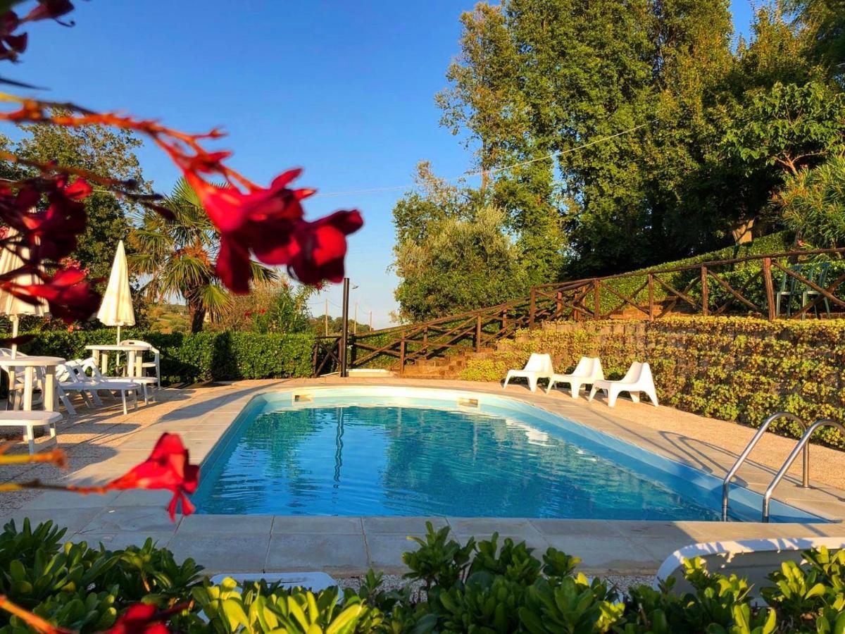 Massignano Chiaraluce Country House מראה חיצוני תמונה