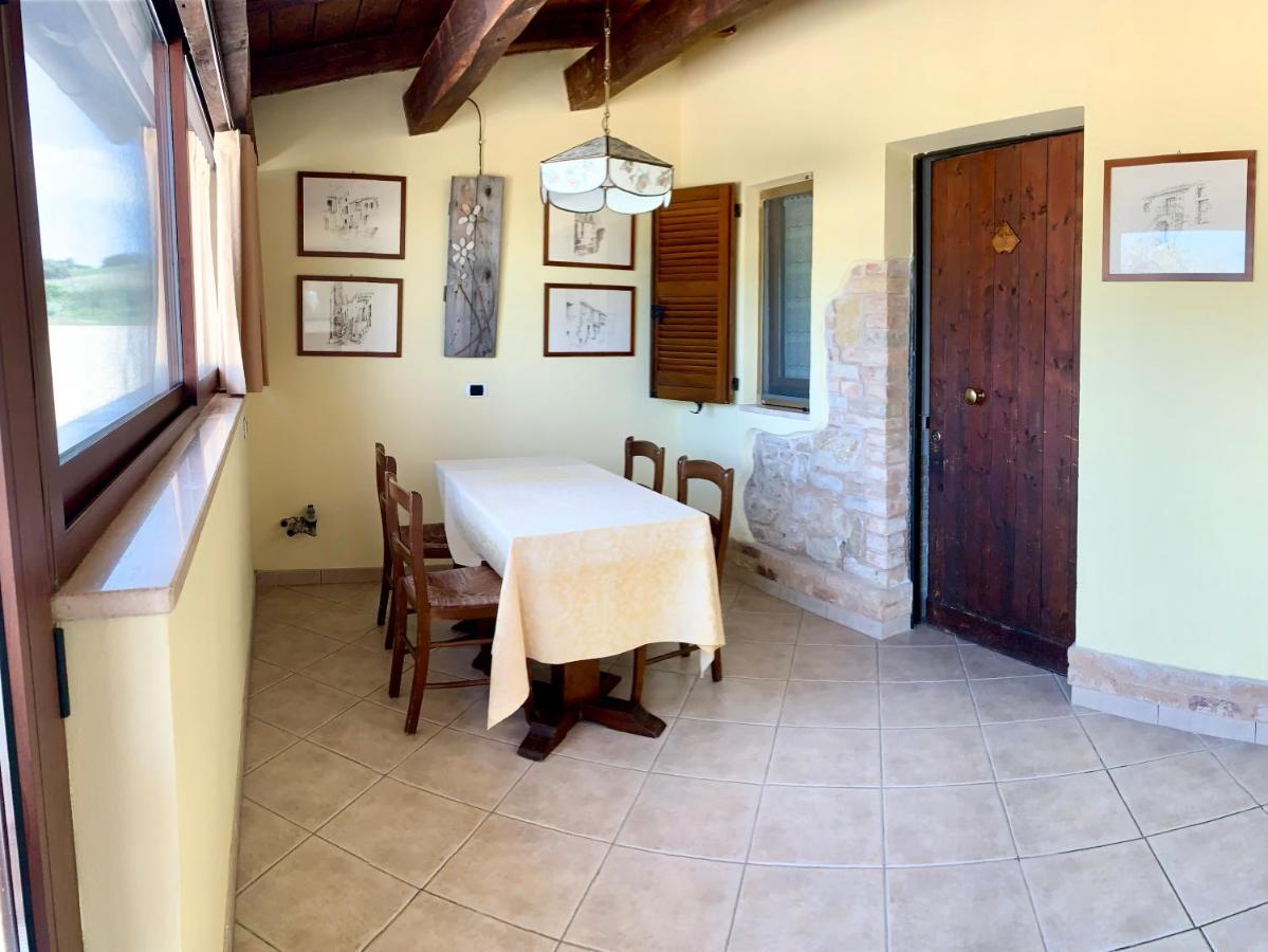 Massignano Chiaraluce Country House מראה חיצוני תמונה