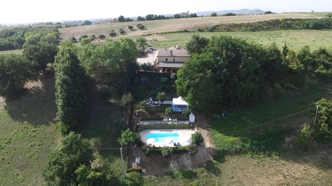 Massignano Chiaraluce Country House מראה חיצוני תמונה